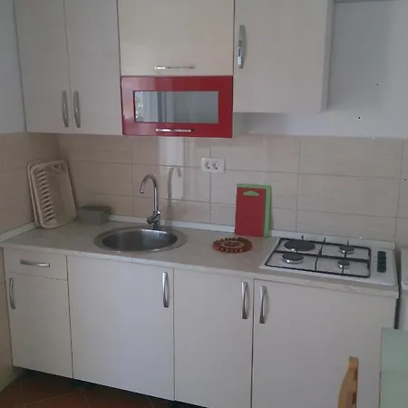 With Parking Space Grebastica, Sibenik - 13978 شقة Baselovici