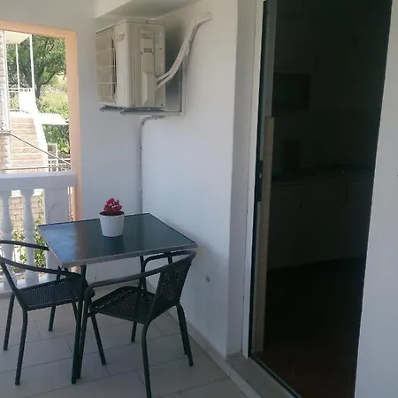 With Parking Space Grebastica, Sibenik - 13978 شقة