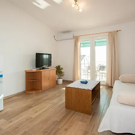 With Parking Space Grebastica, Sibenik - 13978 * Baselovici