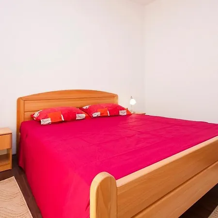 With Parking Space Grebastica, Sibenik - 13978 Apartamento *