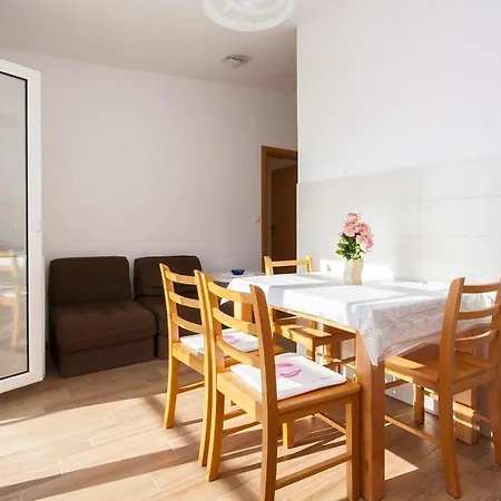 With Parking Space Grebastica, Sibenik - 13978 Apartman