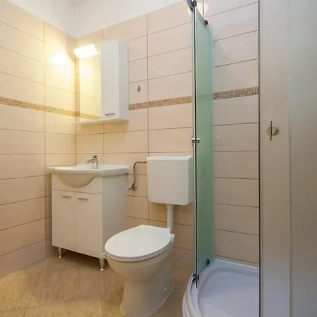 With Parking Space Grebastica, Sibenik - 13978 شقة Baselovici
