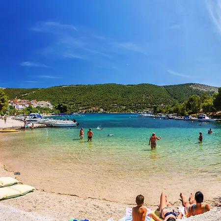 Daire With Parking Space Grebastica, Sibenik - 13978 *