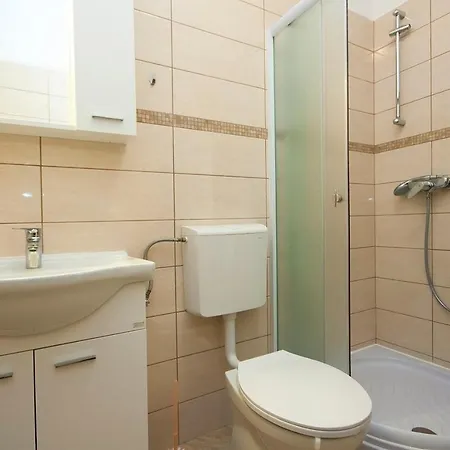 With Parking Space Grebastica, Sibenik - 13978 Apartamento